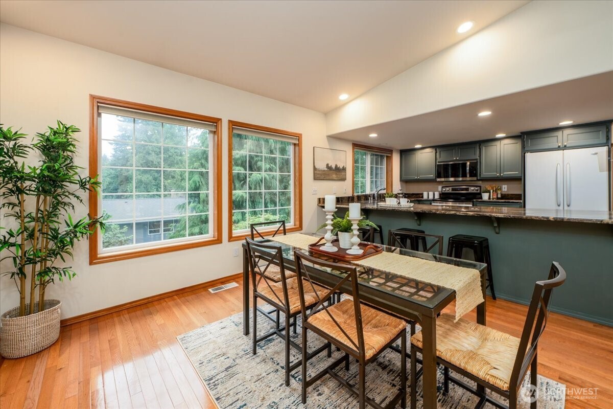 4901 Fowler Avenue Property Photo 6