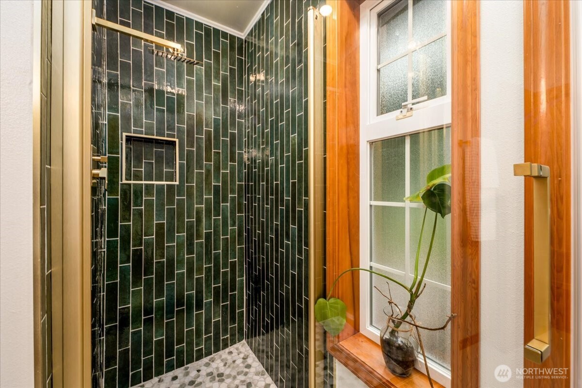 4901 Fowler Avenue Property Photo 25