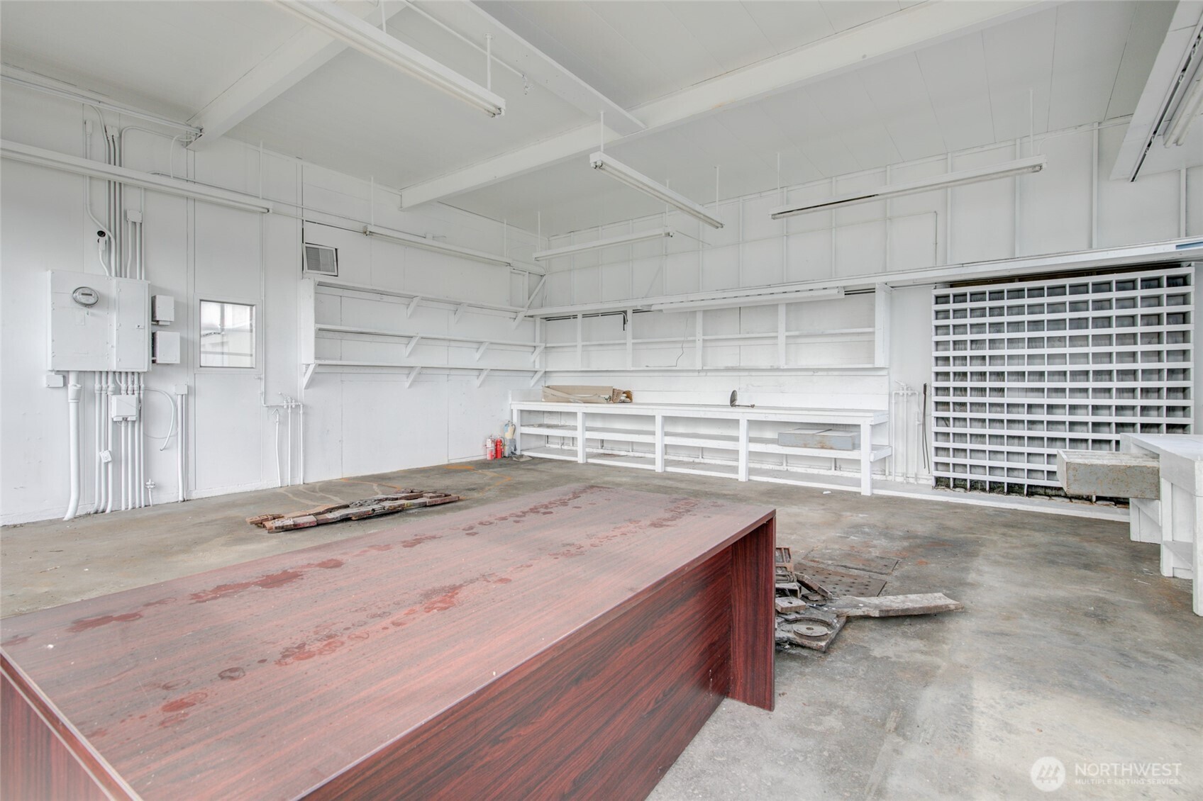 301 Lincoln Street Property Photo 18