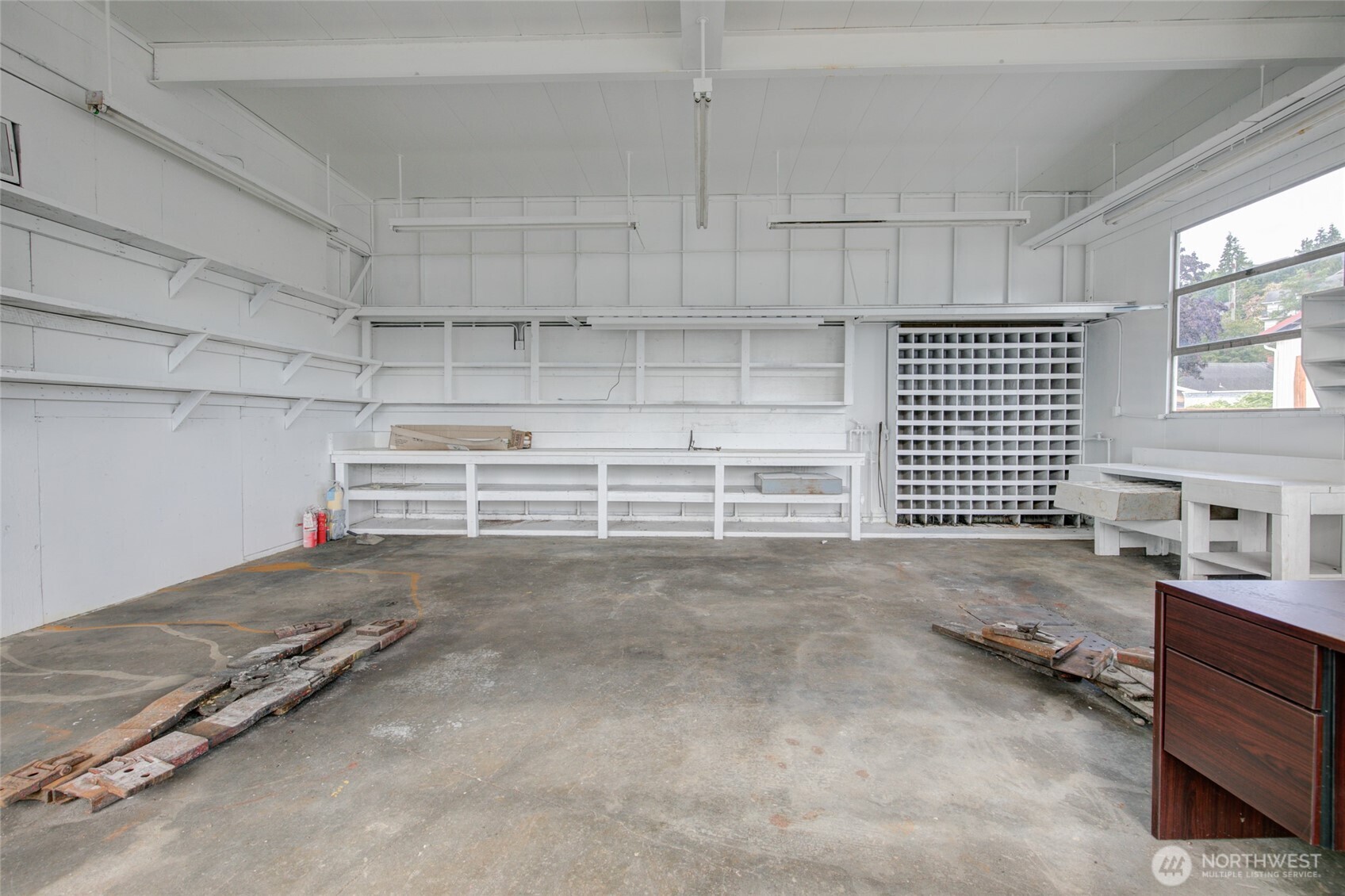 301 Lincoln Street Property Photo 26