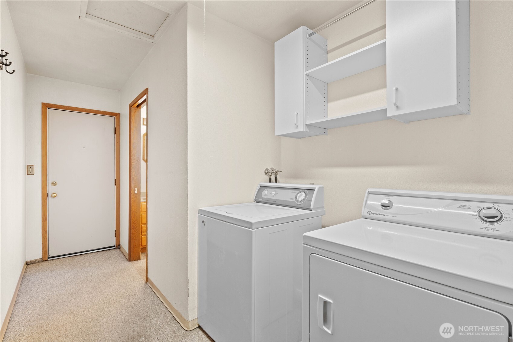 19421 Aurora Drive Property Photo 14