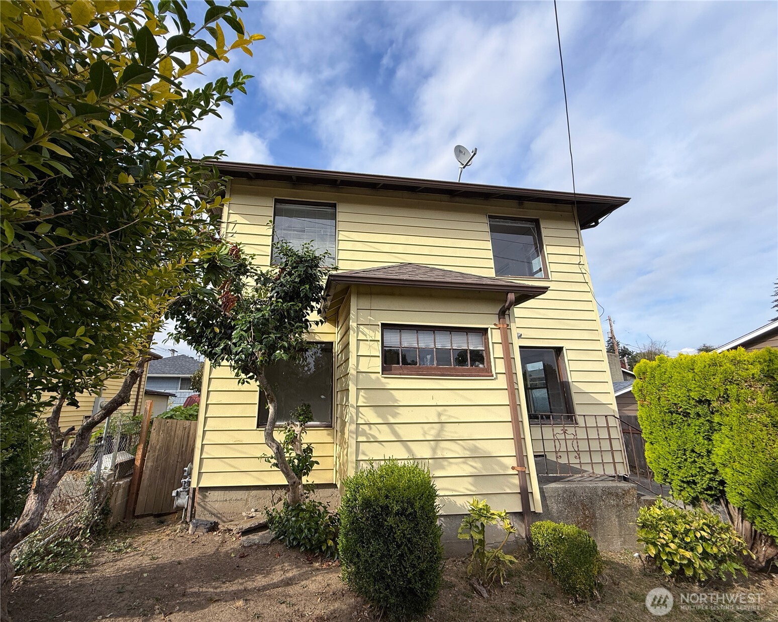 4210 S Holly Street Property Photo 1
