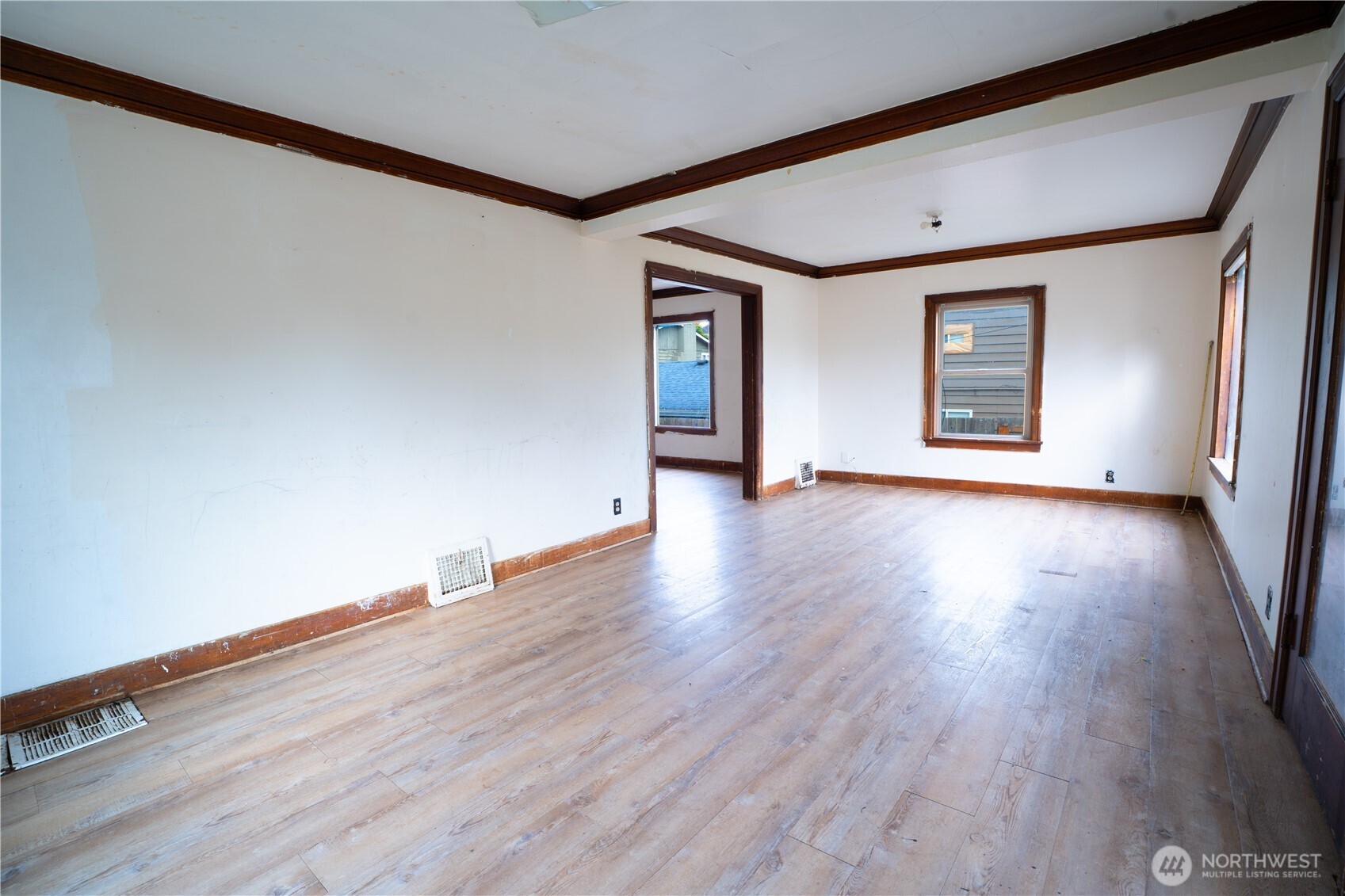 4210 S Holly Street Property Photo 2