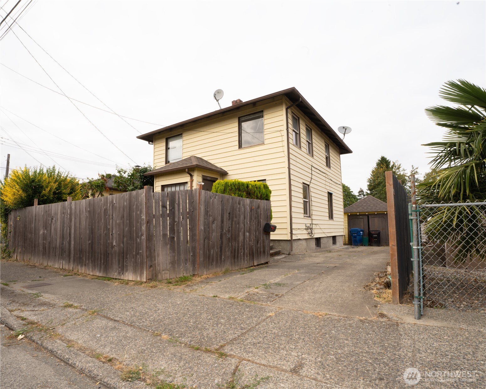 4210 S Holly Street Property Photo 24