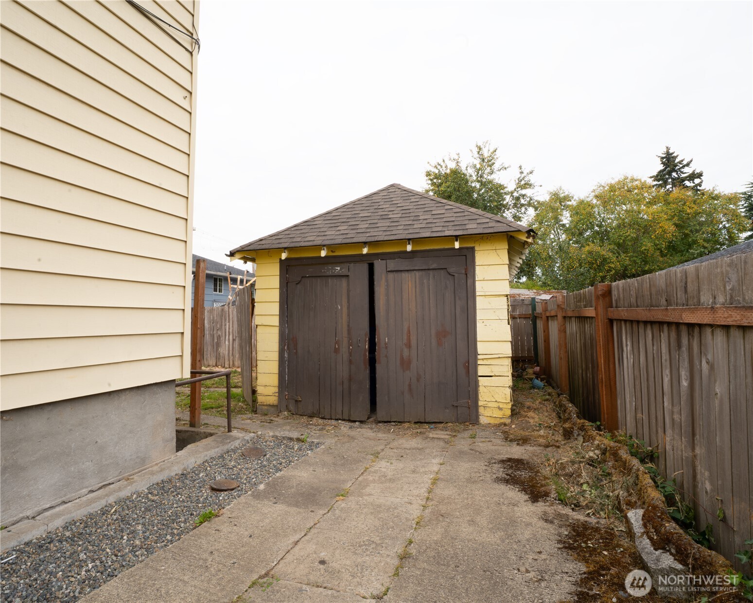 4210 S Holly Street Property Photo 25