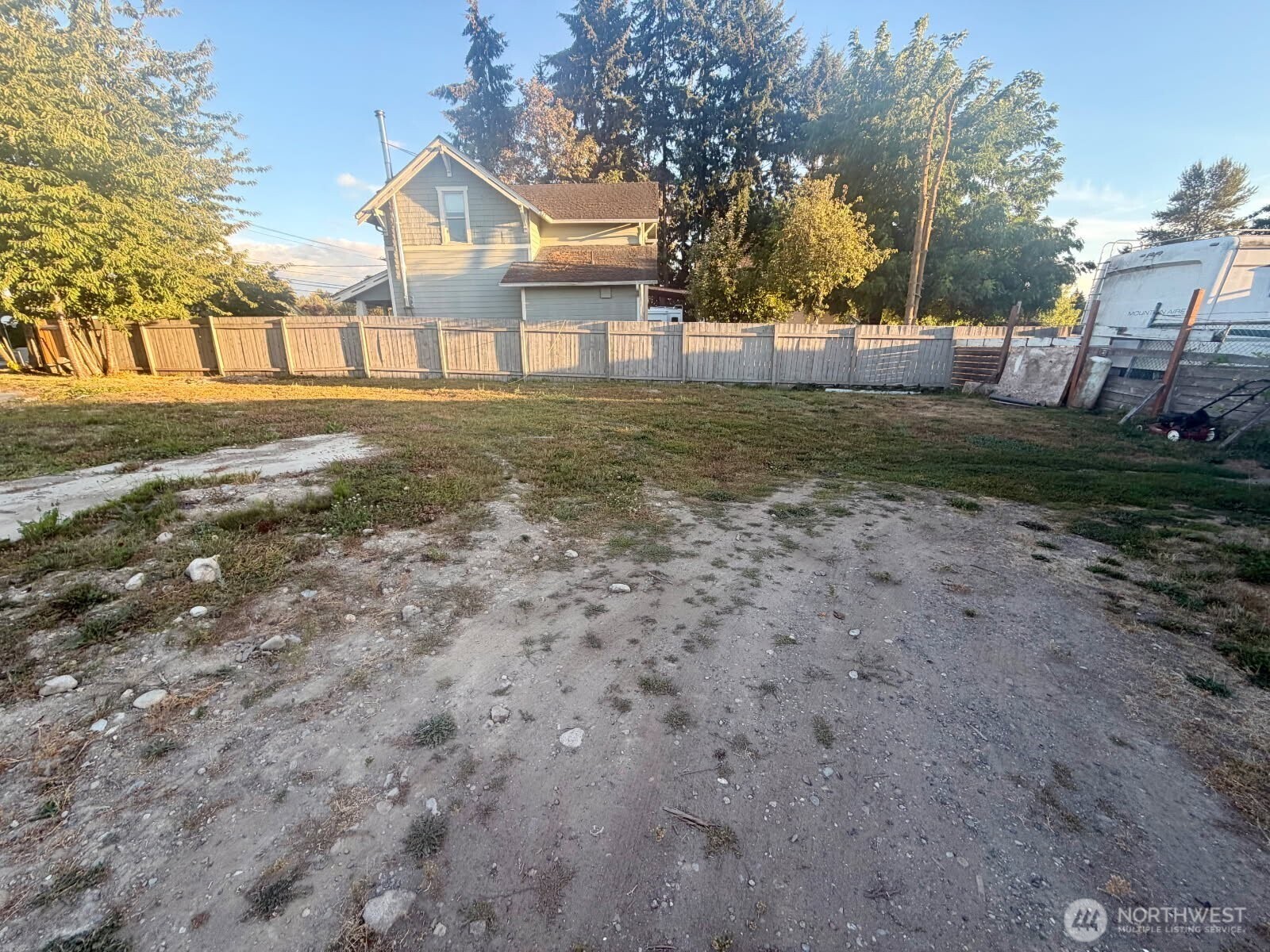9602 Waller Road Property Photo 2