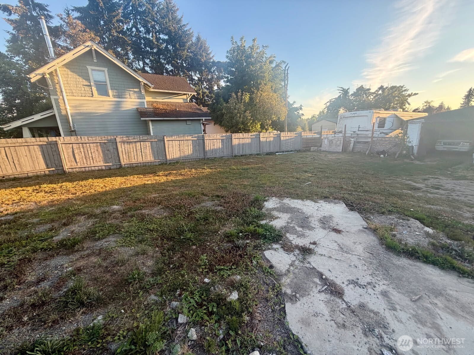 9602 Waller Road Property Photo 3
