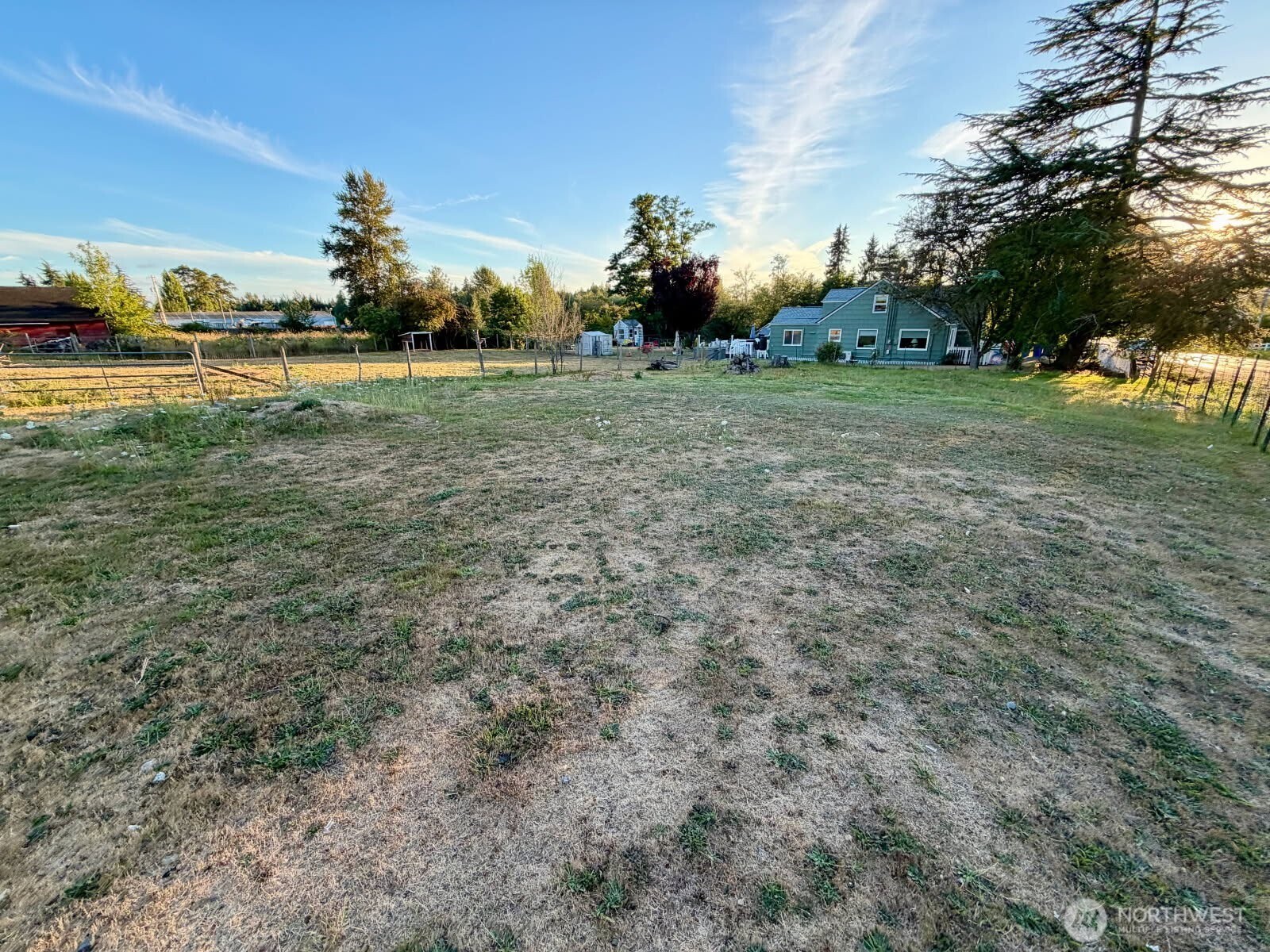 9602 Waller Road Property Photo 8
