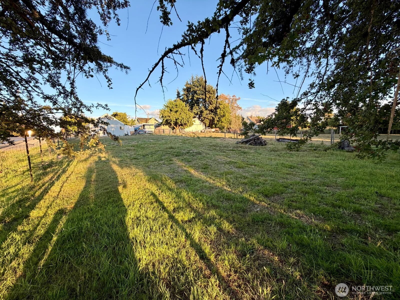 9602 Waller Road Property Photo 15