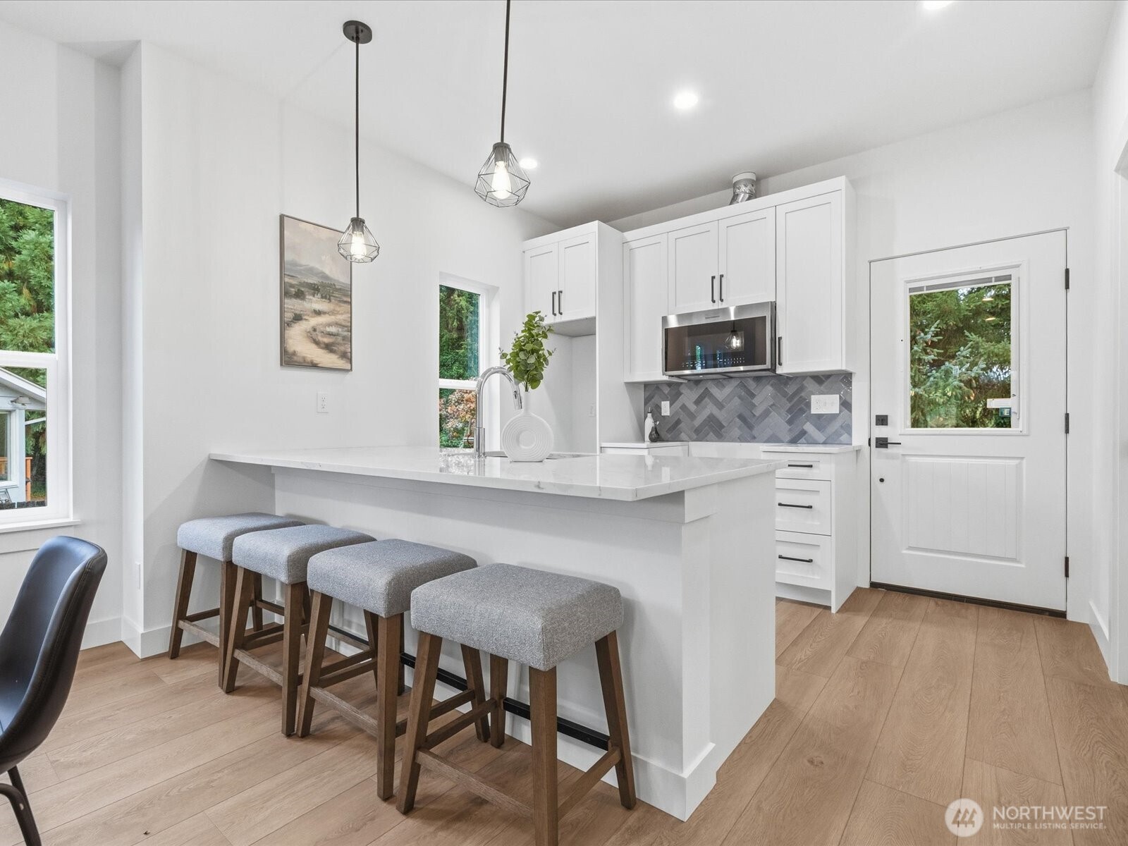 817 Olympic Boulevard B Property Photo 10