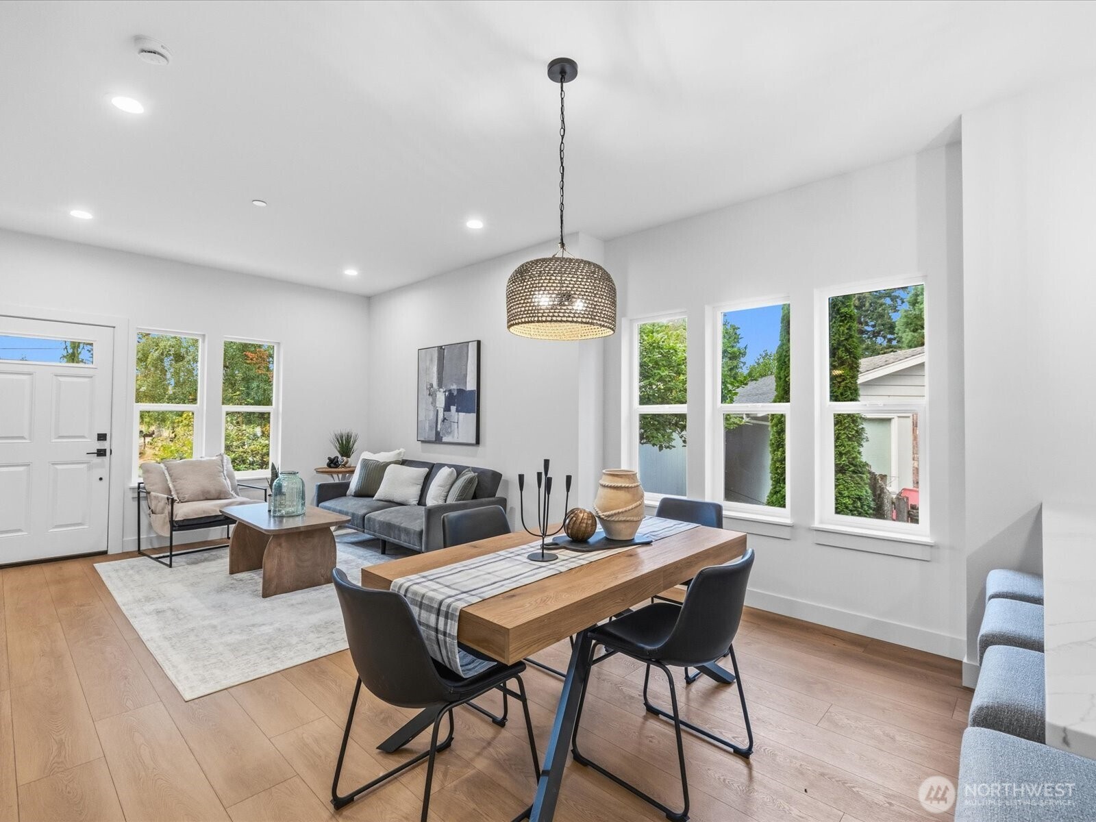 817 Olympic Boulevard B Property Photo 11
