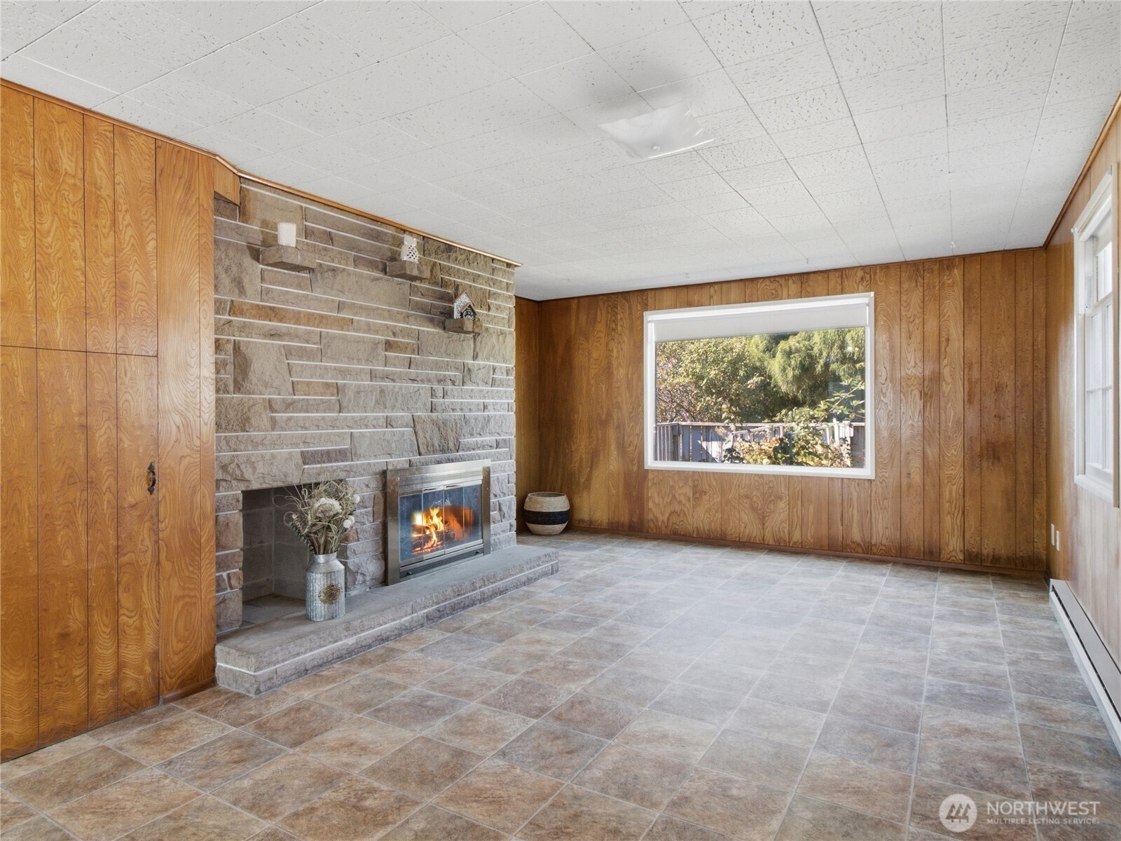 1501 N Huson Property Photo 15