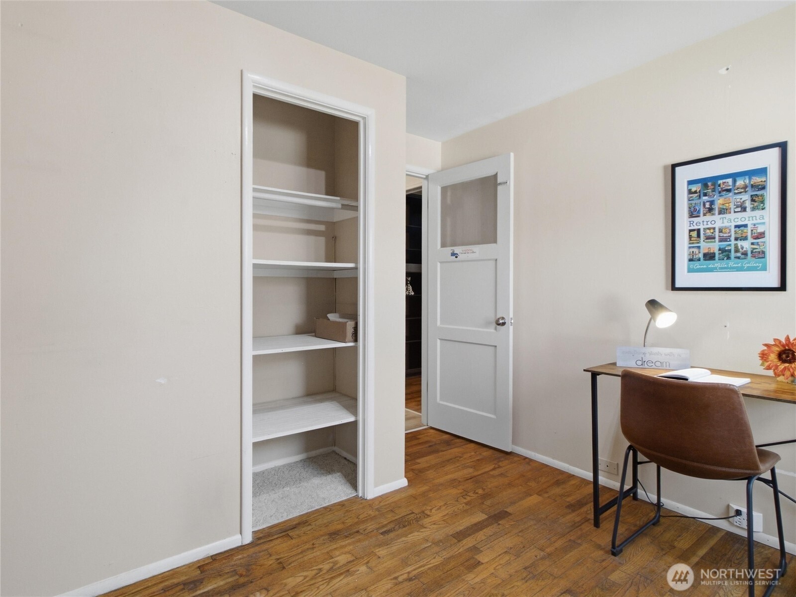 1501 N Huson Property Photo 25