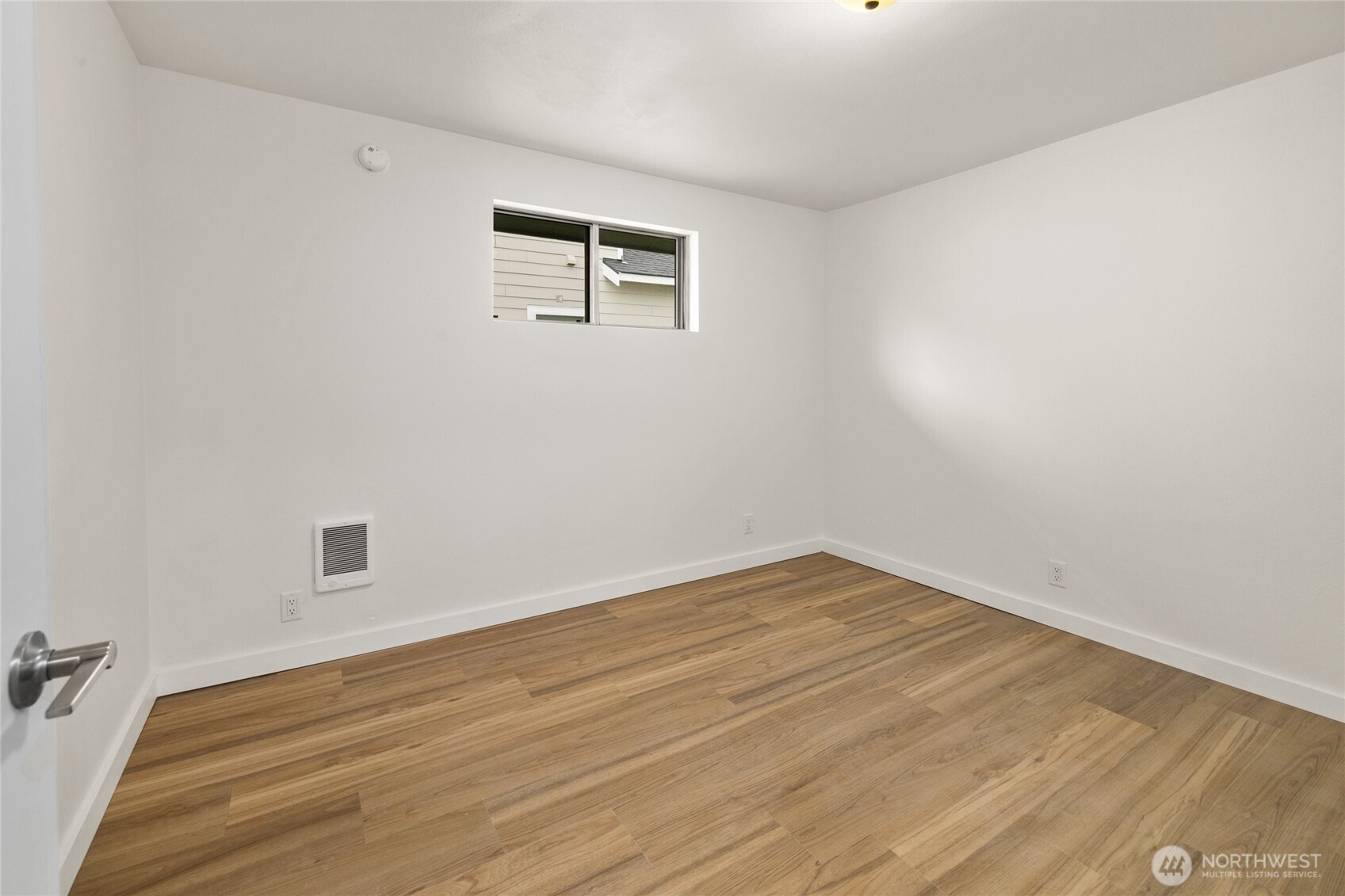 821 E Fourth Street Property Photo 32