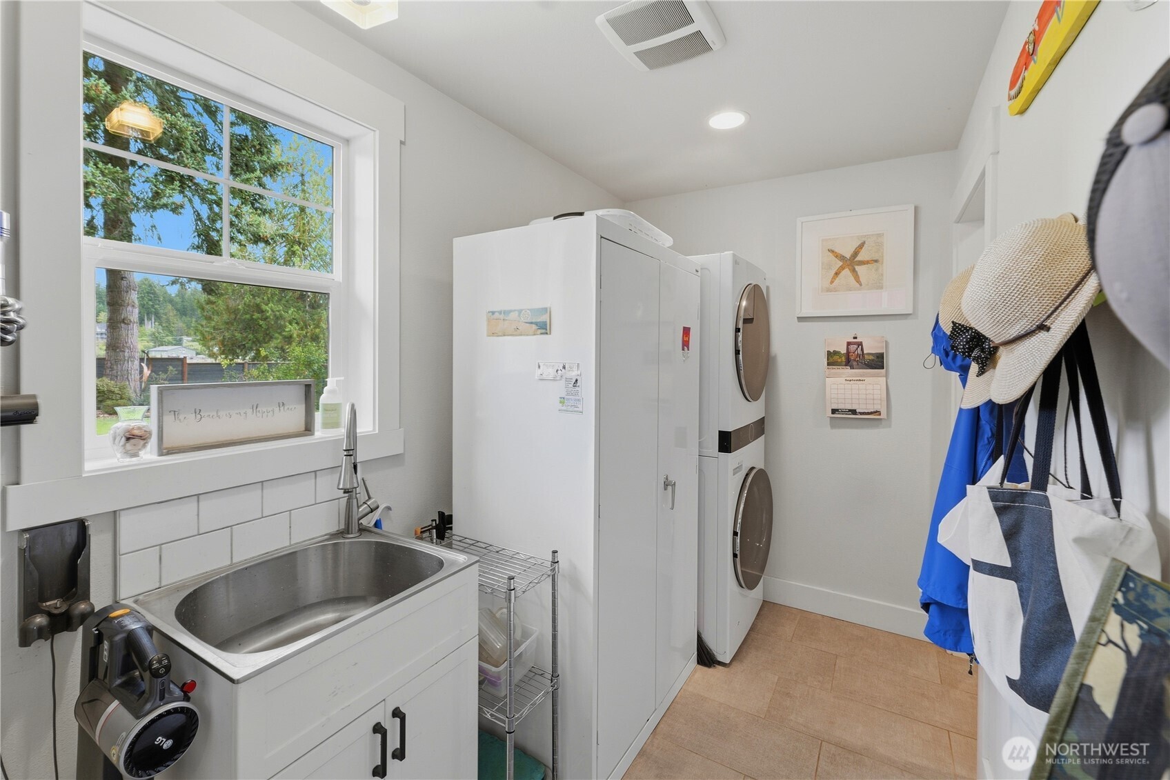 9312 Glencove Road Property Photo 12