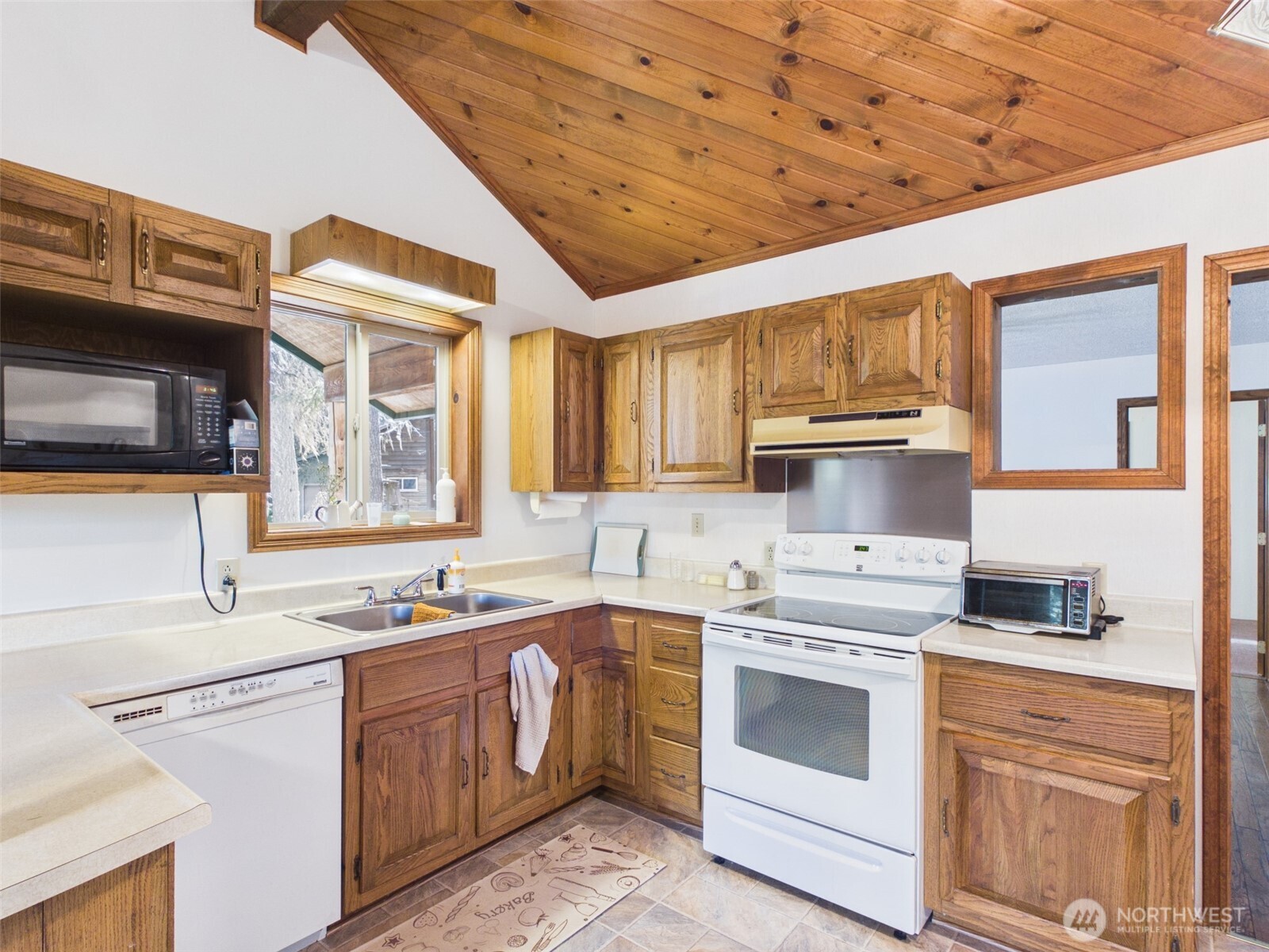 145 Barrett Creek Road Property Photo 5