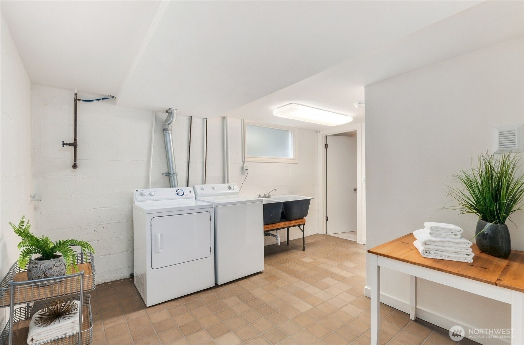 124 6th Avenue Property Photo 34