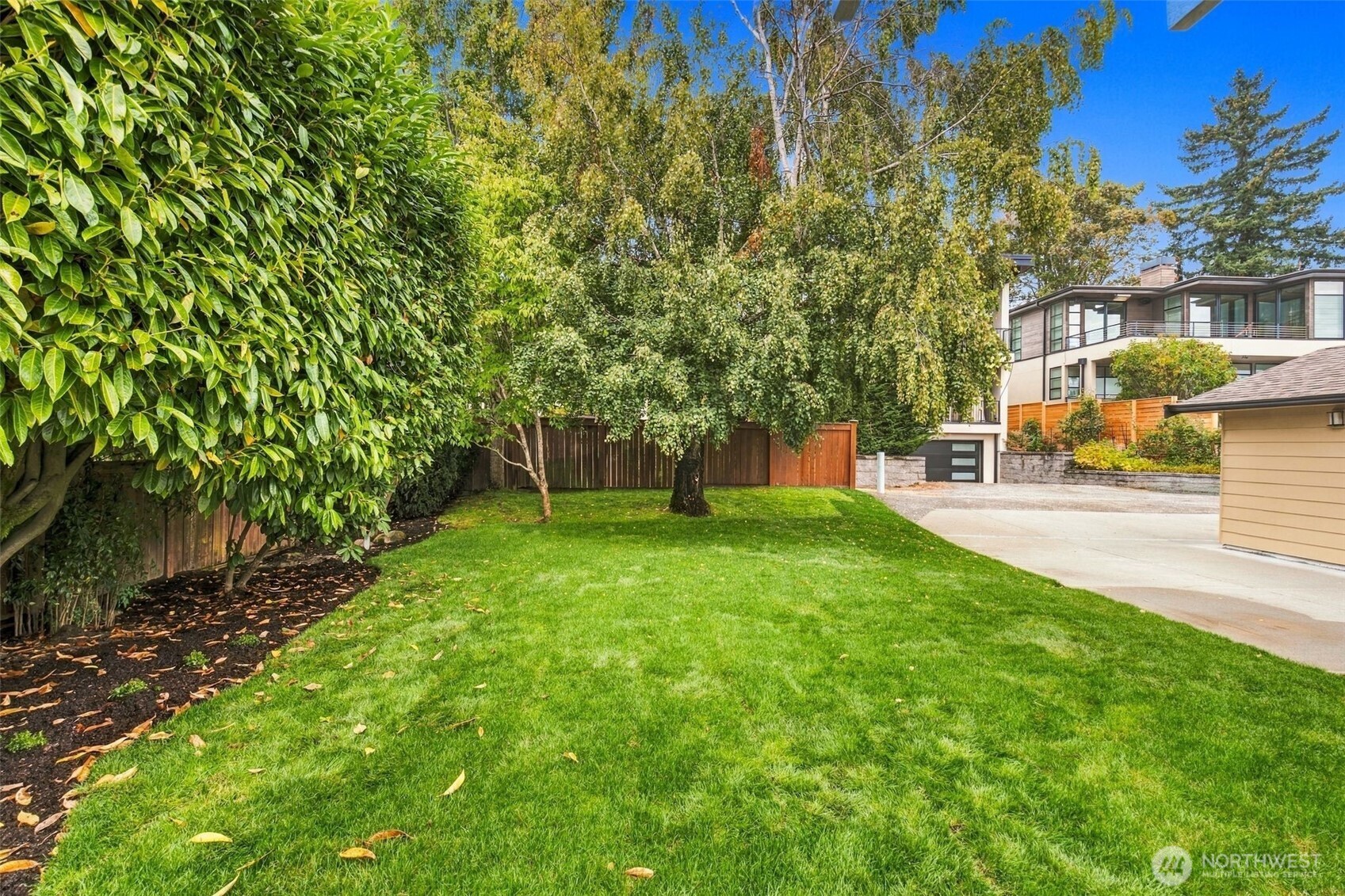 124 6th Avenue Property Photo 35