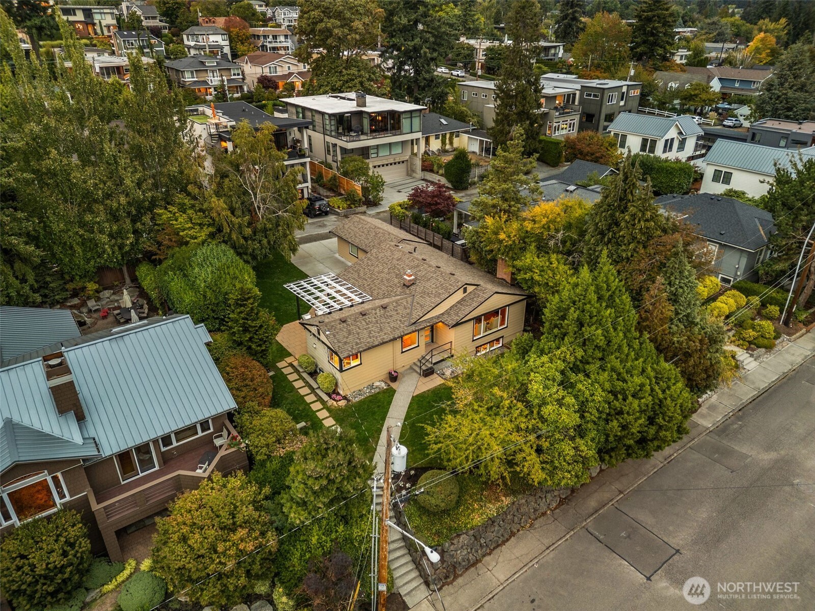 124 6th Avenue Property Photo 38