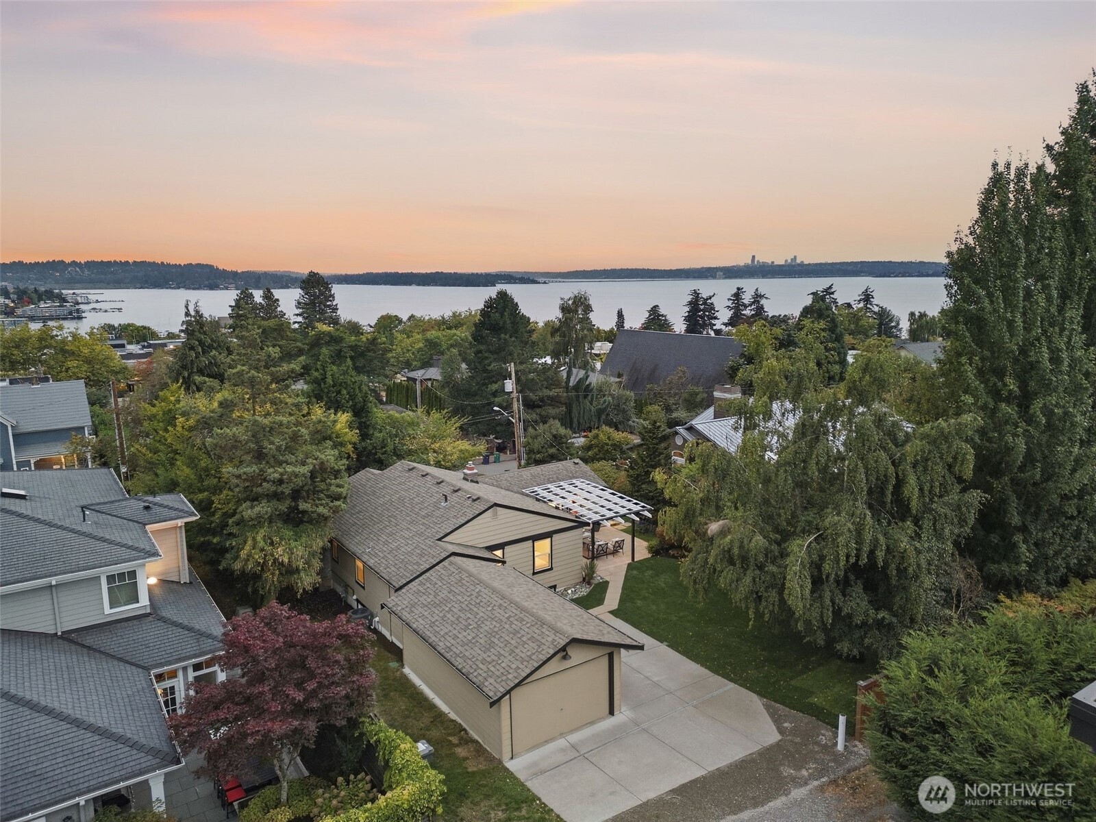 124 6th Avenue Property Photo 39