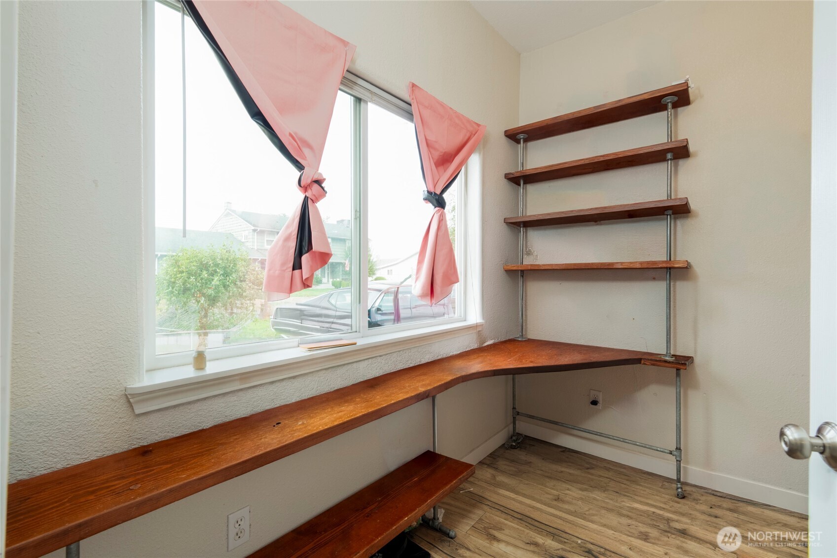 514 Richmond Avenue Property Photo 11