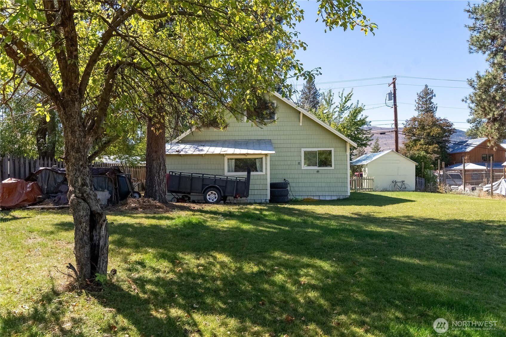 234 Castle Avenue Property Photo 4