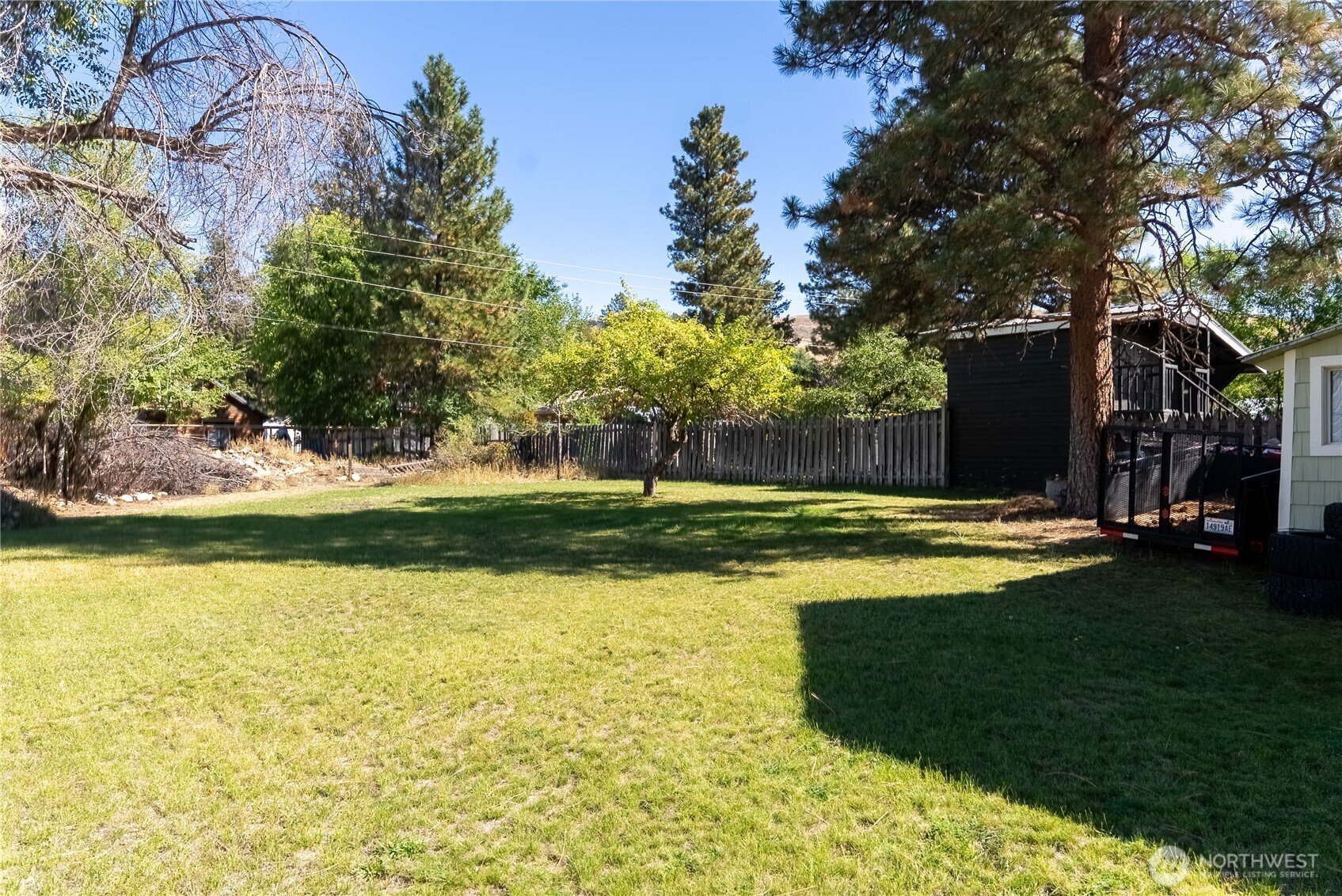 234 Castle Avenue Property Photo 5