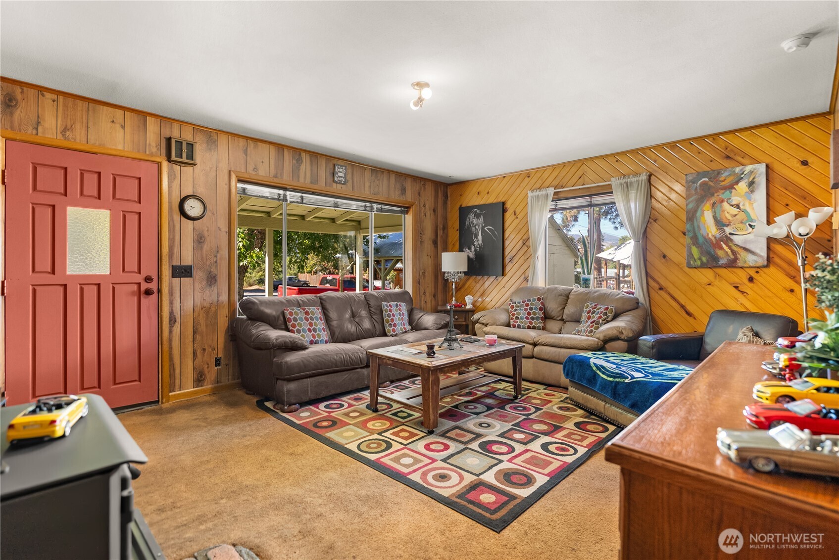 234 Castle Avenue Property Photo 9