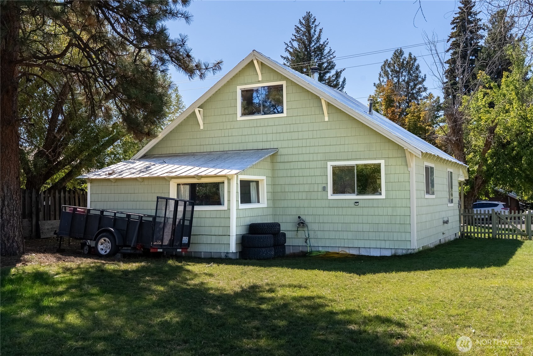 234 Castle Avenue Property Photo 25