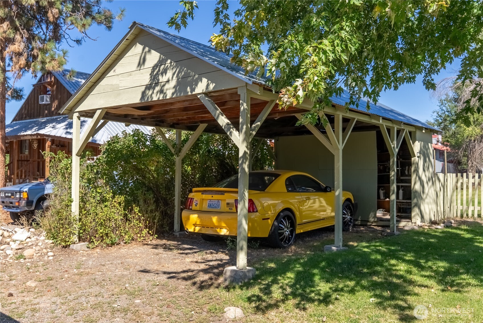 234 Castle Avenue Property Photo 26