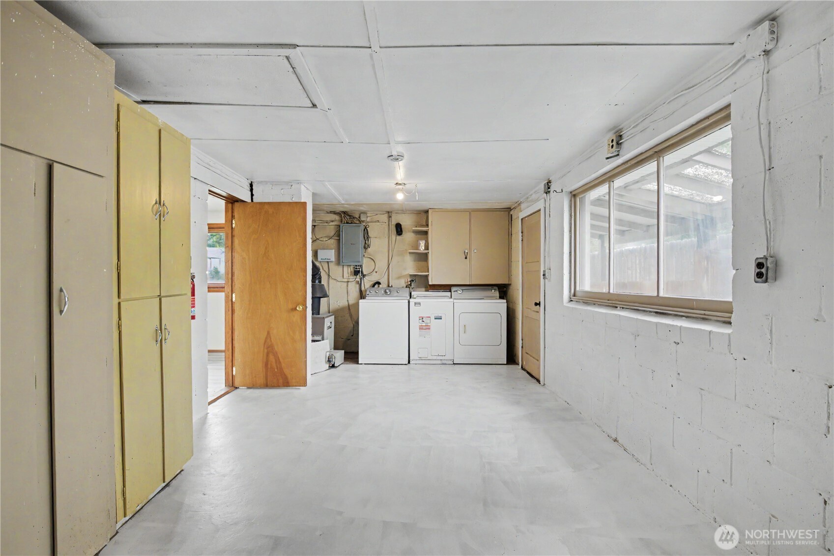 811 E Mountanview Avenue Property Photo 7