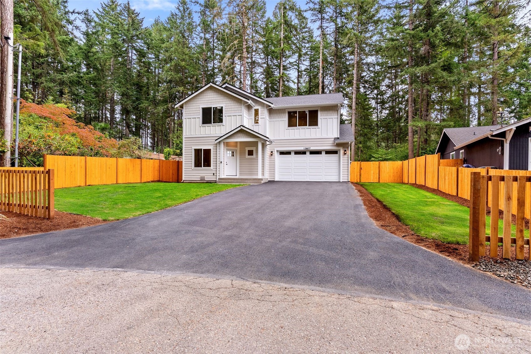 13807 Pinehurst Lane Property Photo 1