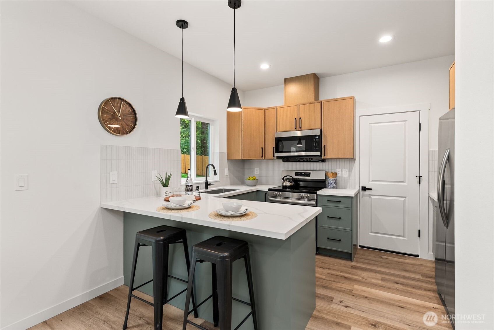13807 Pinehurst Lane Property Photo 13