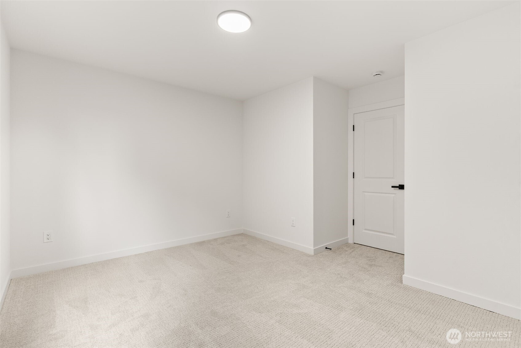 13807 Pinehurst Lane Property Photo 25