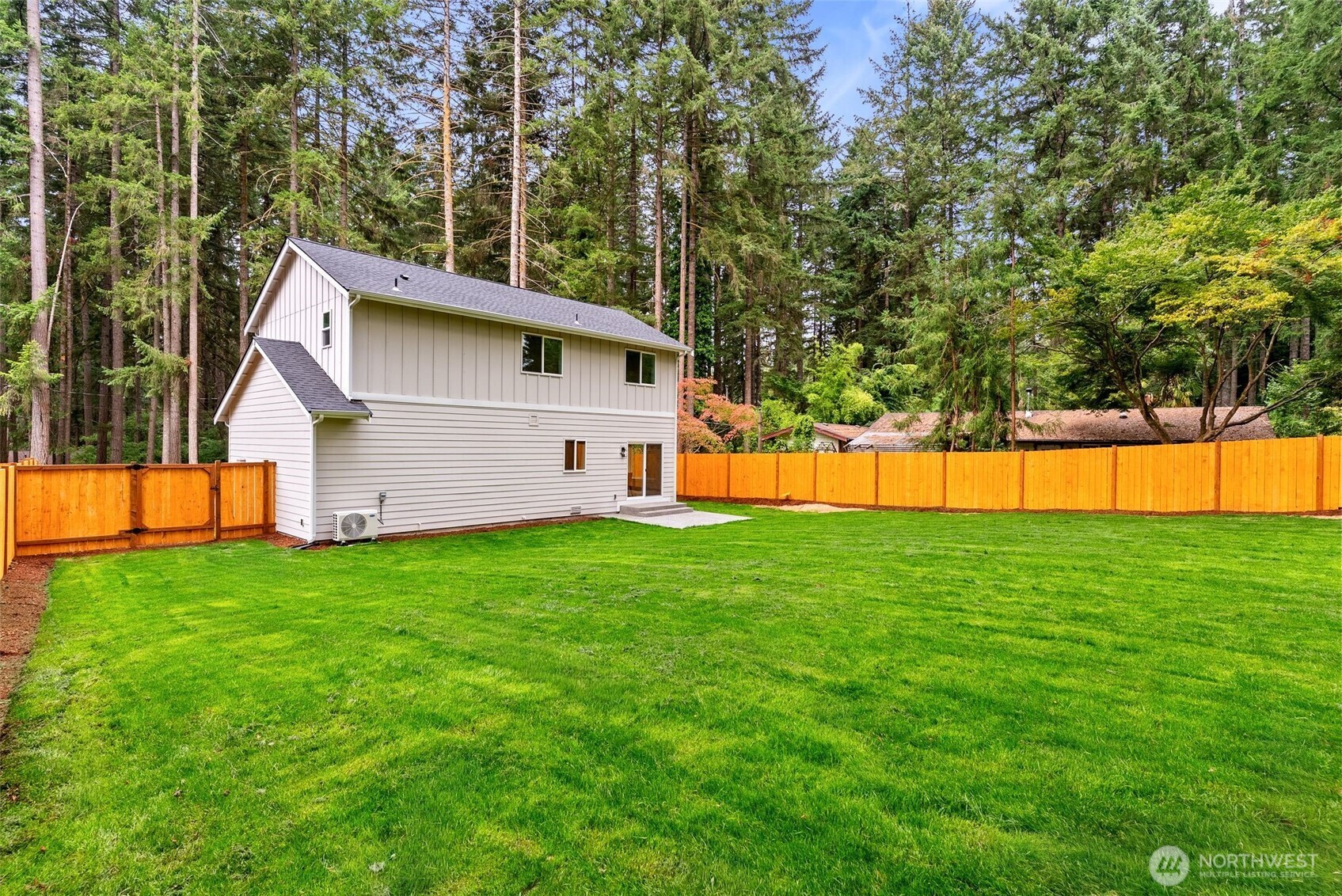 13807 Pinehurst Lane Property Photo 35