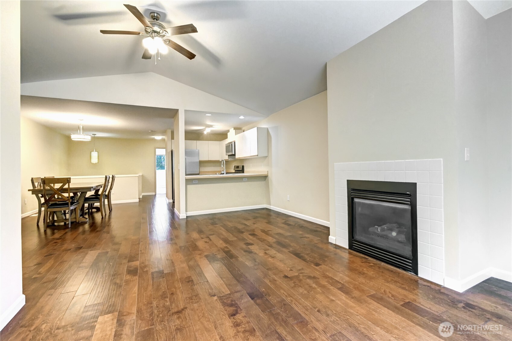 13700 56th Avenue Property Photo 9