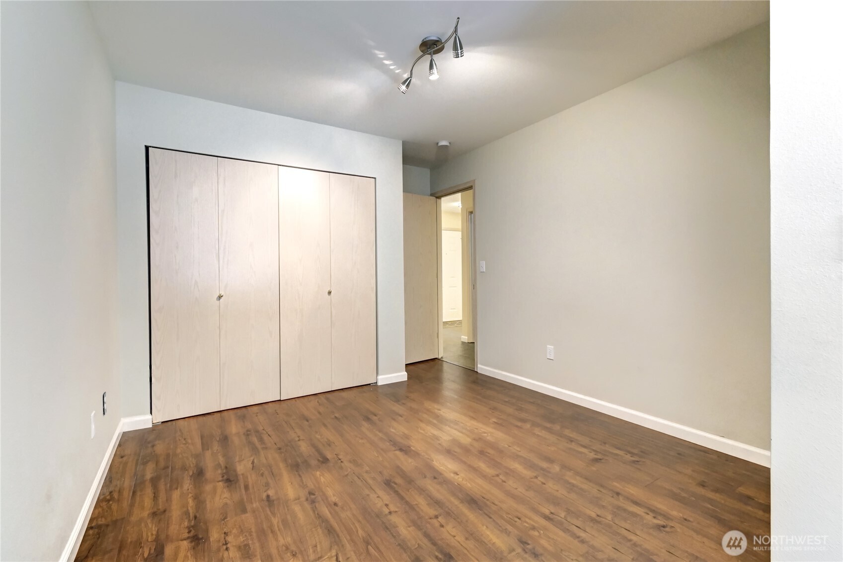 13700 56th Avenue Property Photo 13