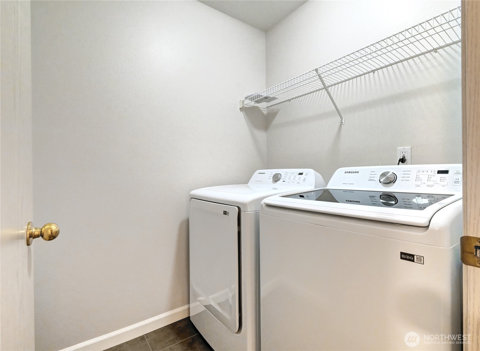 13700 56th Avenue Property Photo 17