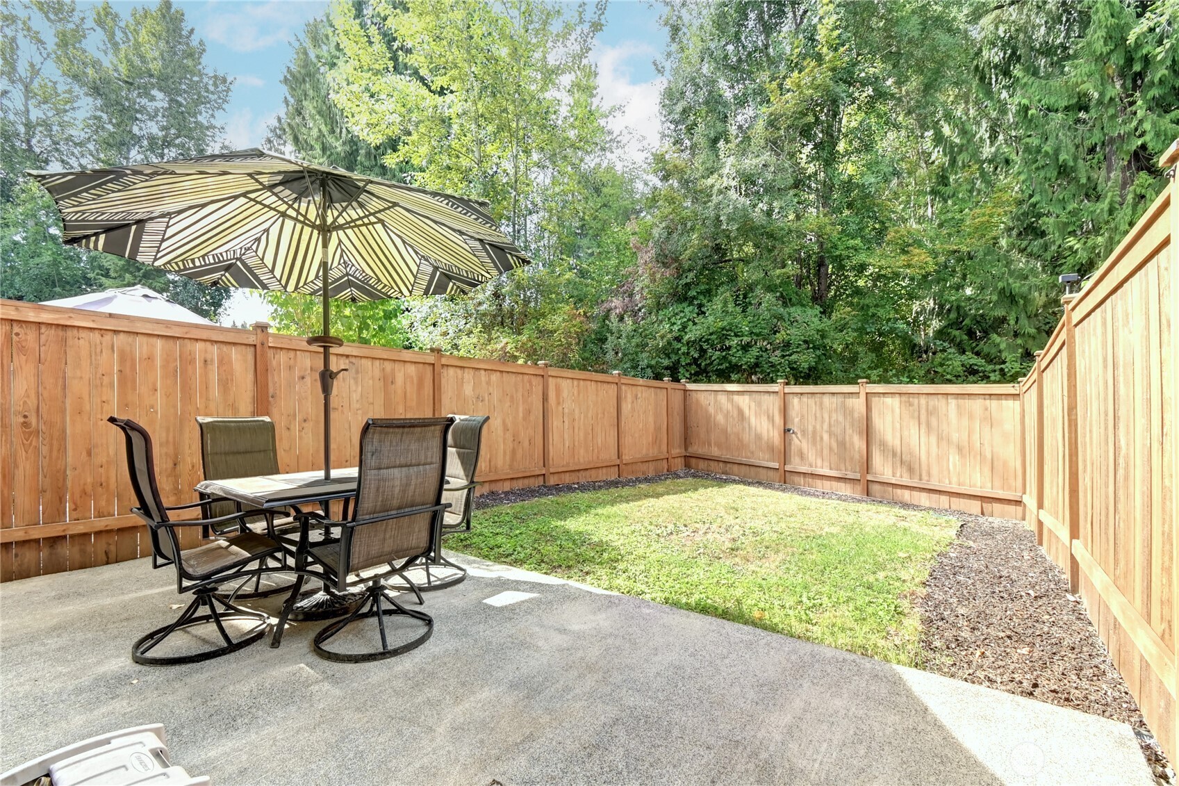 13700 56th Avenue Property Photo 24