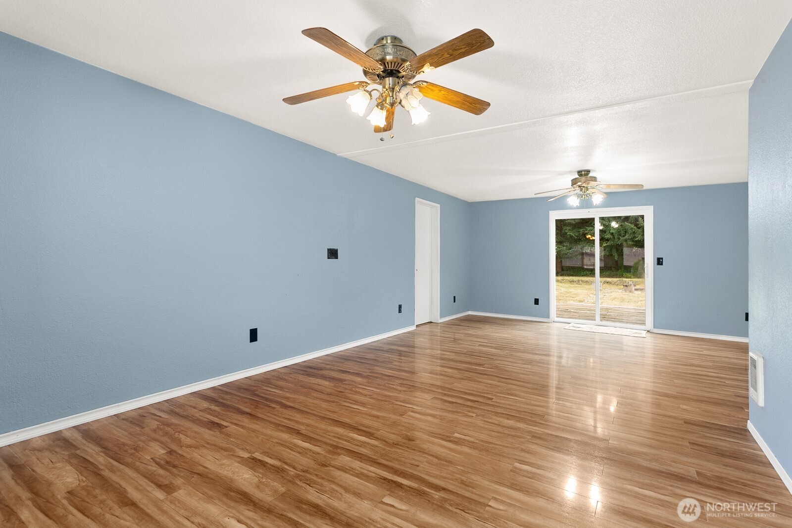 16231 84th Ct Se Property Photo 3