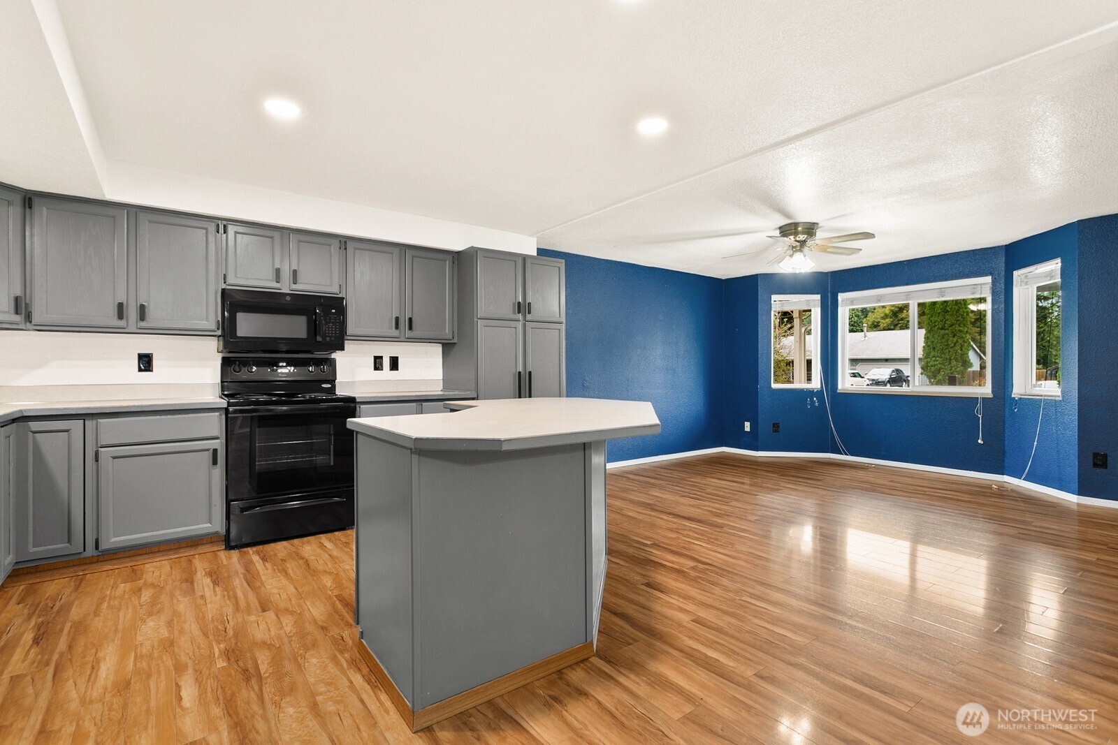 16231 84th Ct Se Property Photo 9