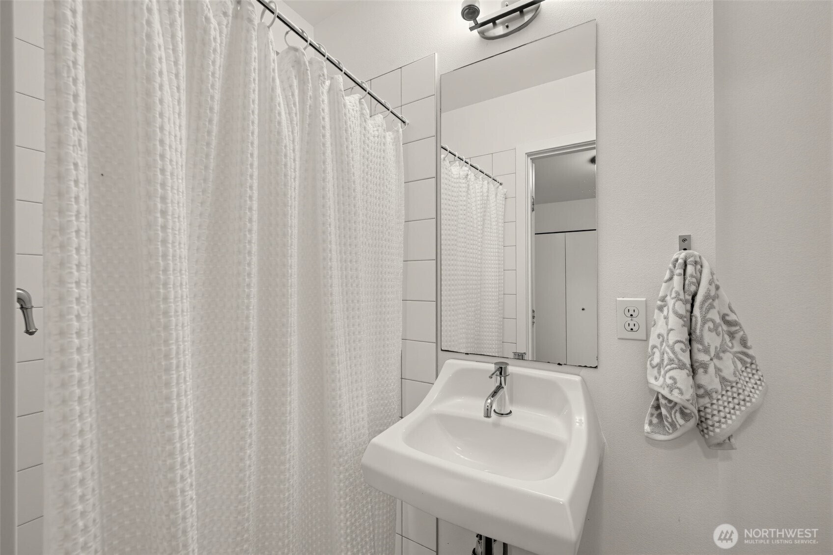 3014 Ne 140th Street B Property Photo 8