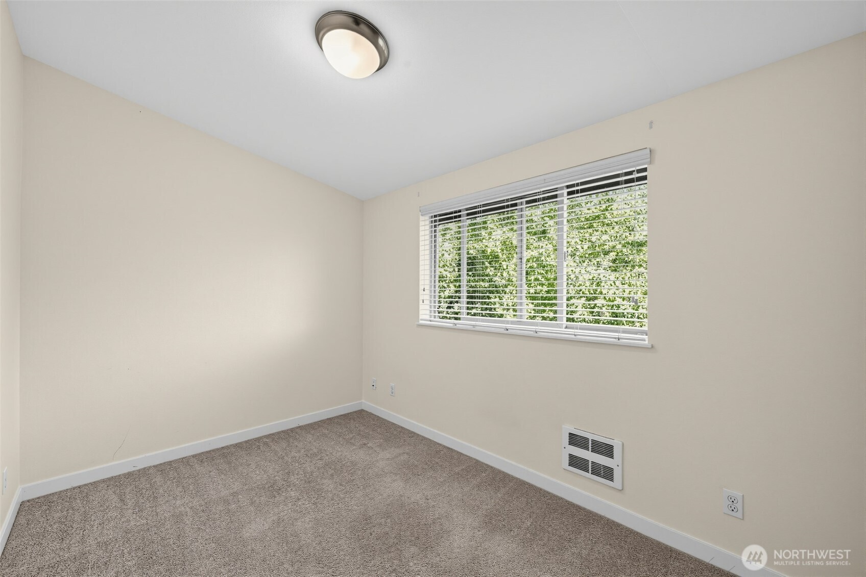 3014 Ne 140th Street B Property Photo 23