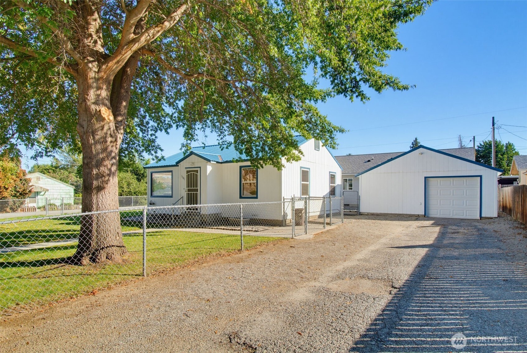 1101 8th Street Property Photo 2