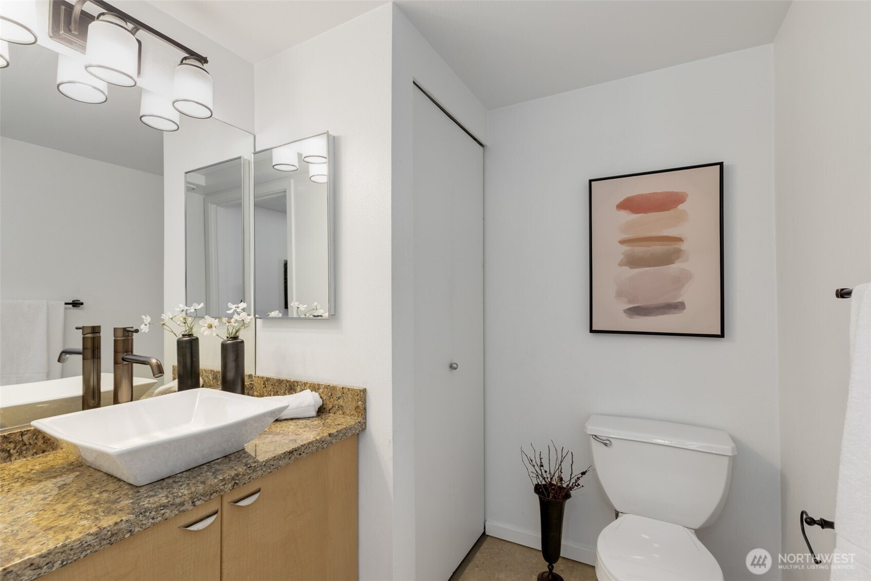 425 Vine St 721 Property Photo 12