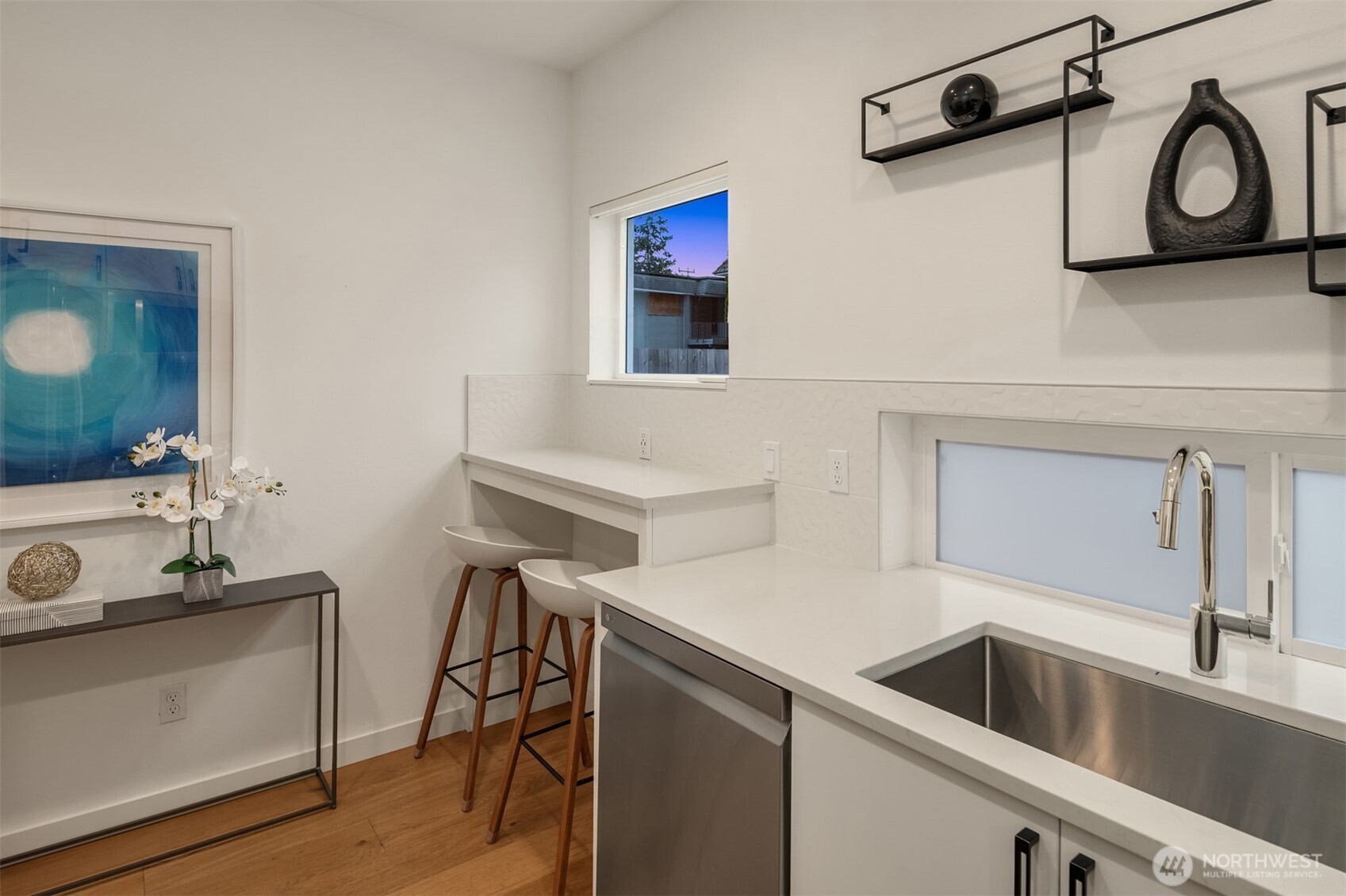 9553 Ashworth Avenue B Property Photo 9