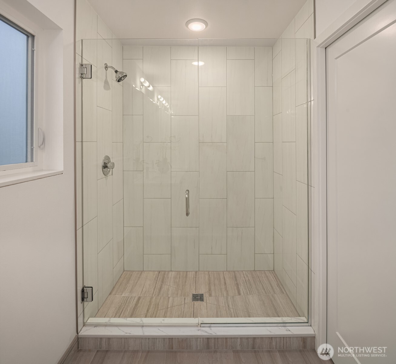 9553 Ashworth Avenue B Property Photo 13