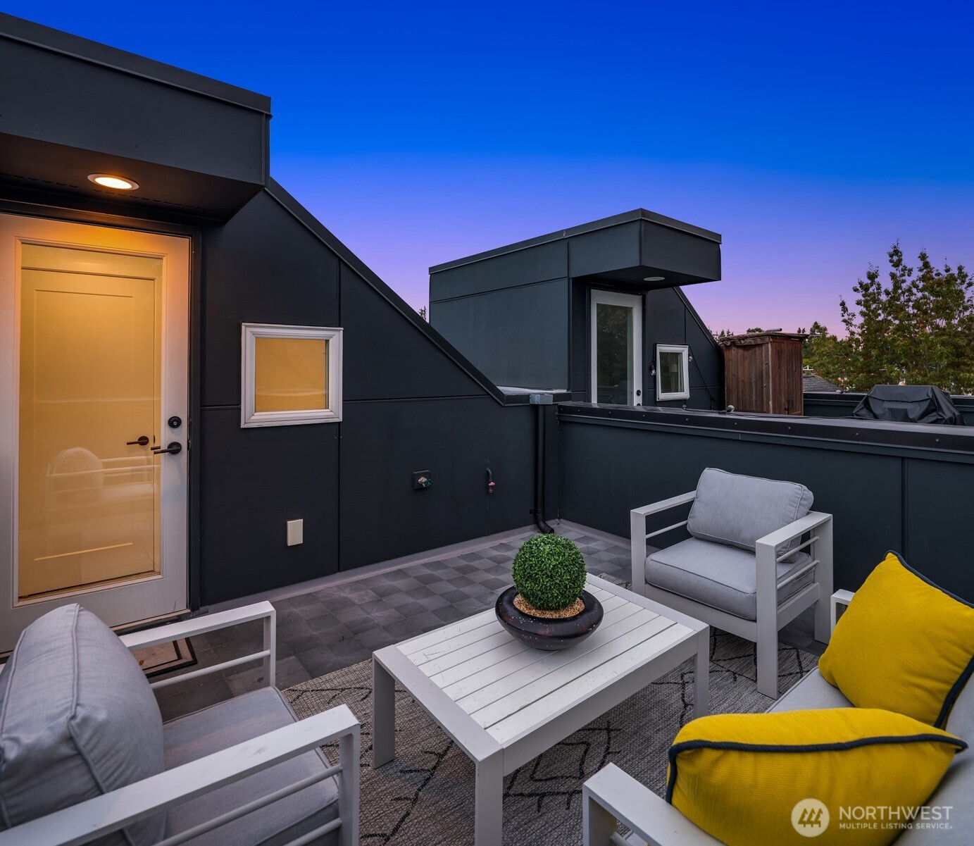 9553 Ashworth Avenue B Property Photo 18