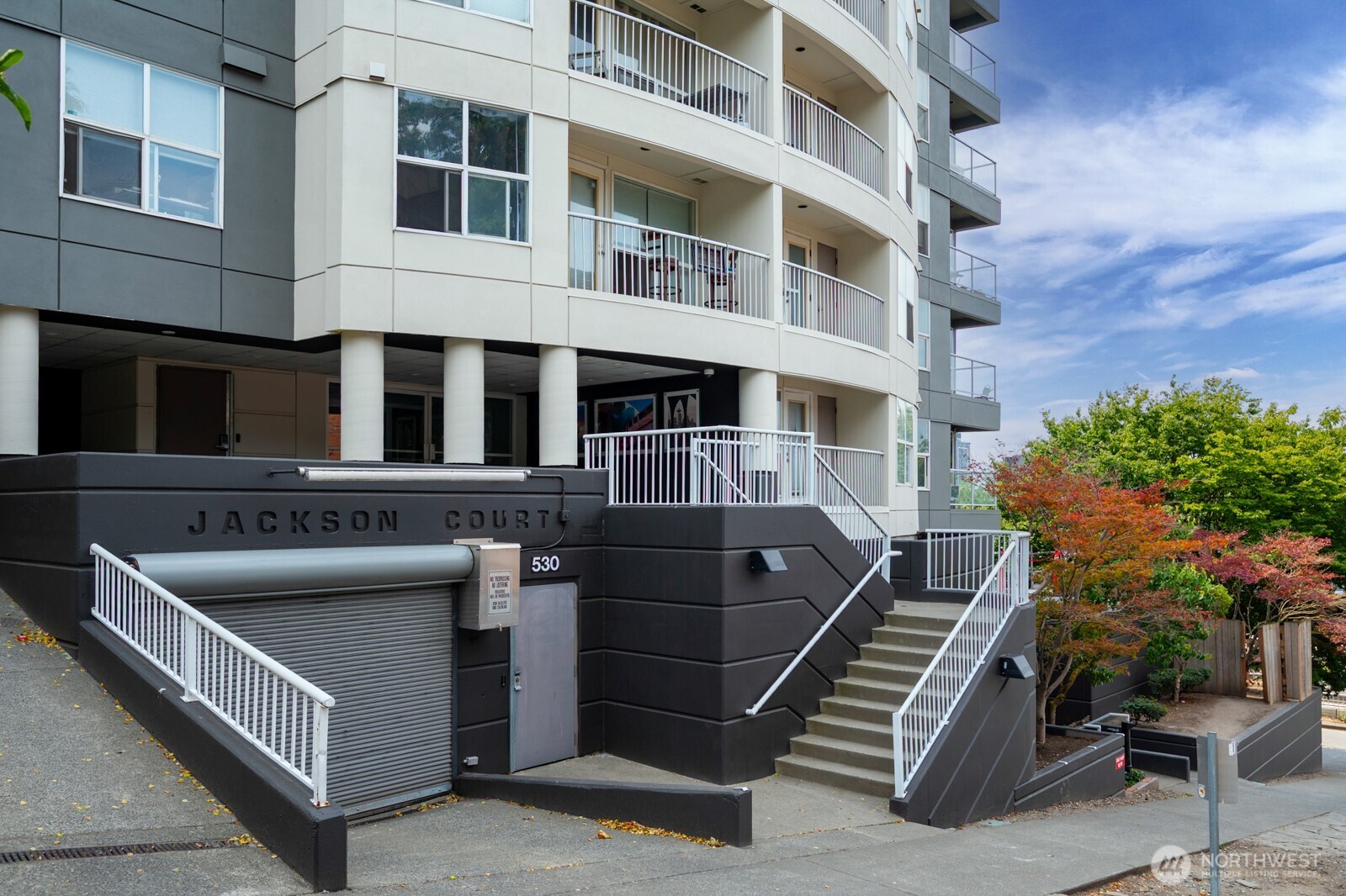530 Melrose Avenue 605 Property Photo 4