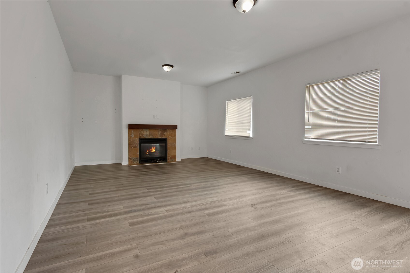 20231 40th Avenue Property Photo 7